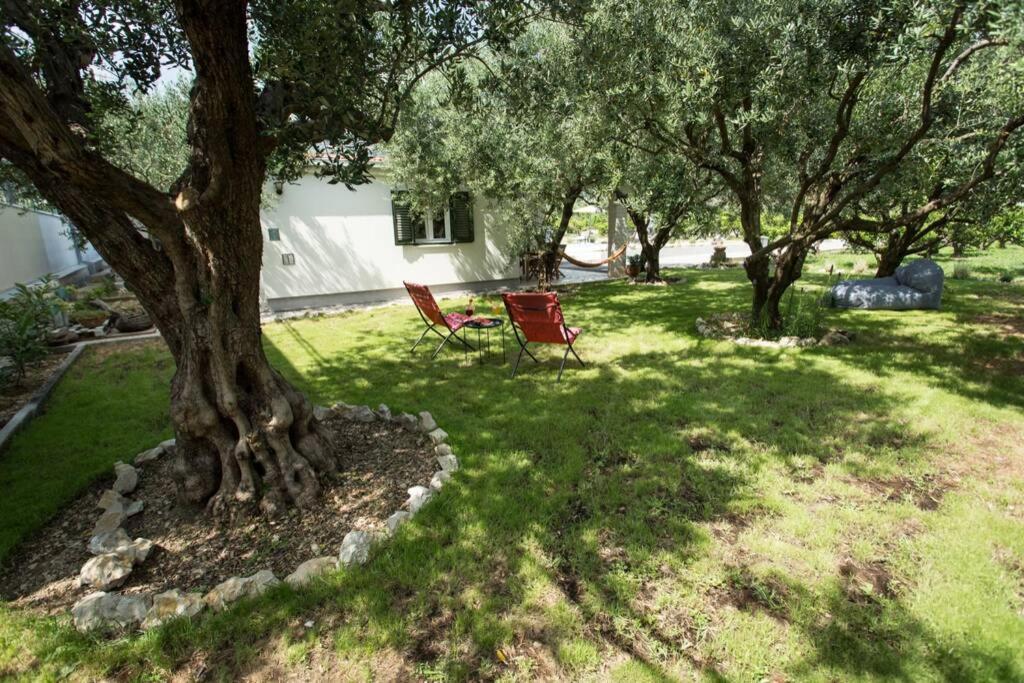 Lodge Jomi Kaštel Novi Exterior foto